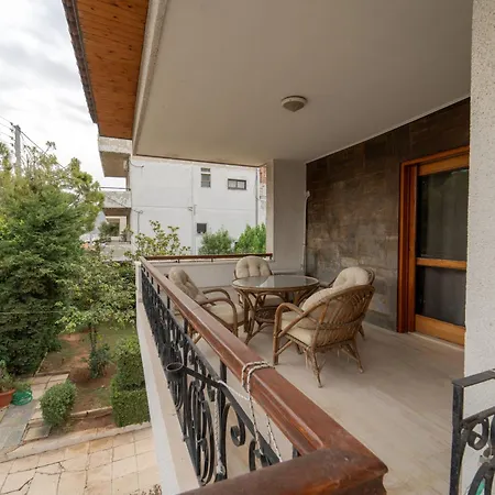 Apartment Alimos *
