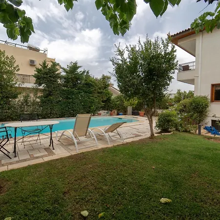 Apartment Alimos *